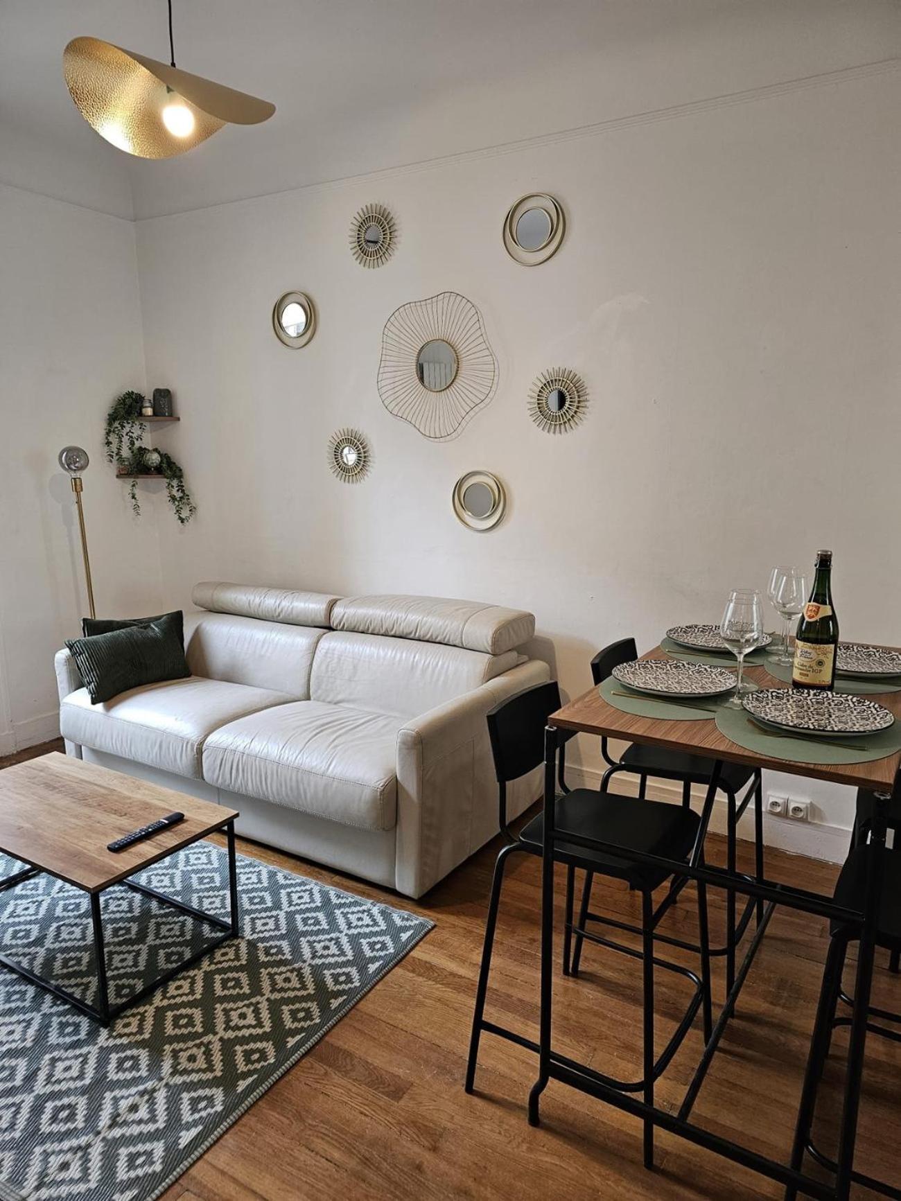 Beautiful 1 Bedroom Flat In Paris 17Th Exteriör bild